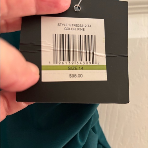 Ellen Tracy flattering high neck  pine green one piece size 14 nwt - Picture 3 of 3